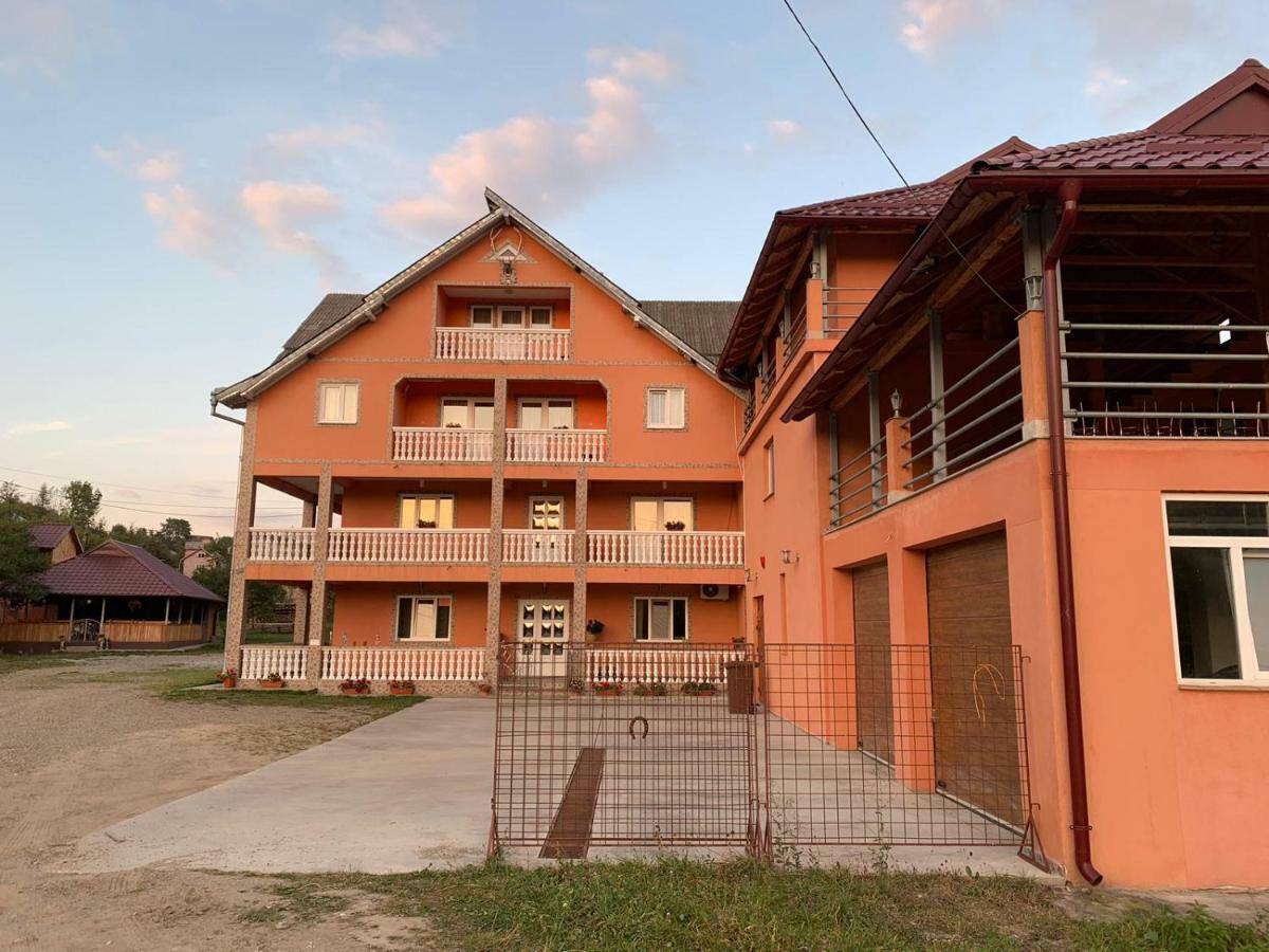 Pensiunea Colt De Rai Săcel Dış mekan fotoğraf